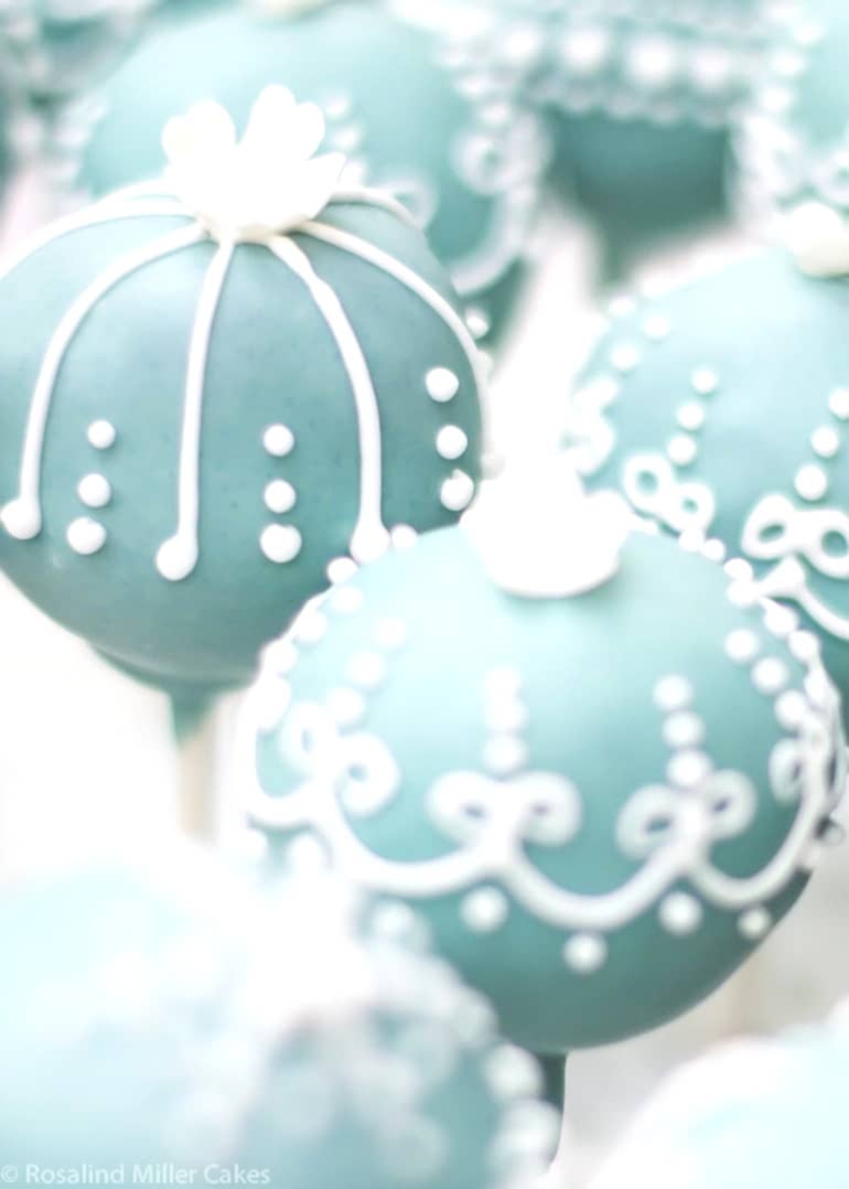 Blue Piped Cakepops