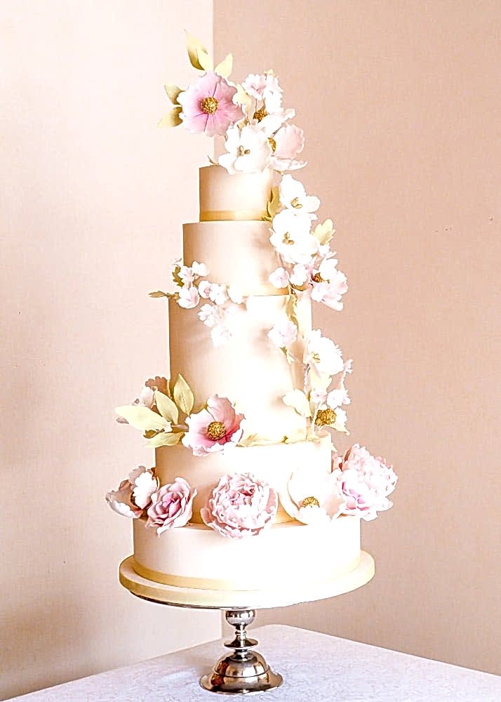 Fairytale Flowers Wedding Cake with Sugar Flowers by Rosalind Miller Cakes