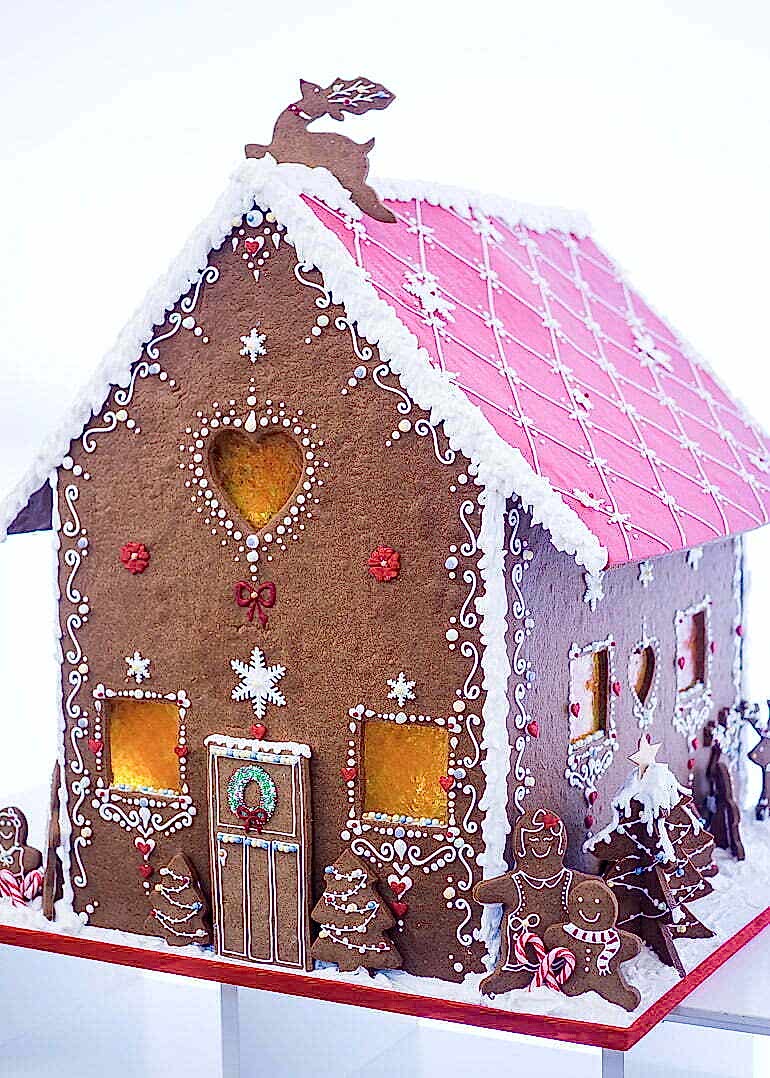 christmas gingerbread house