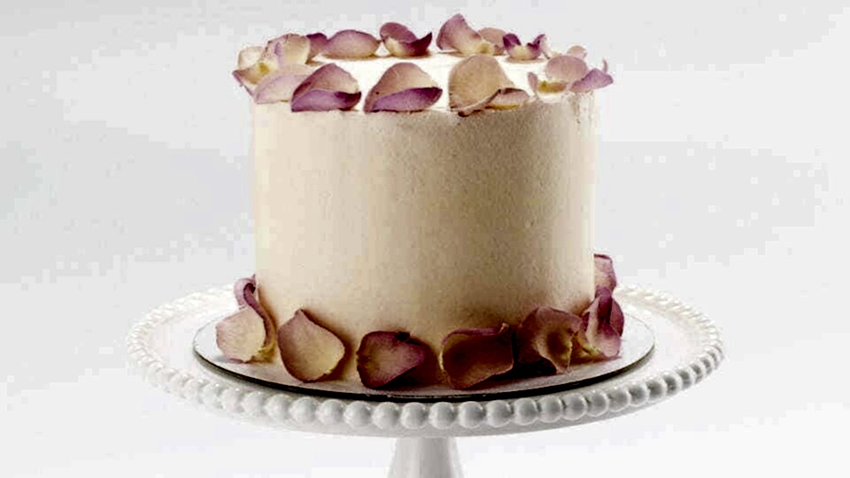How to Bake a Delicious and Moist Cake Every Time